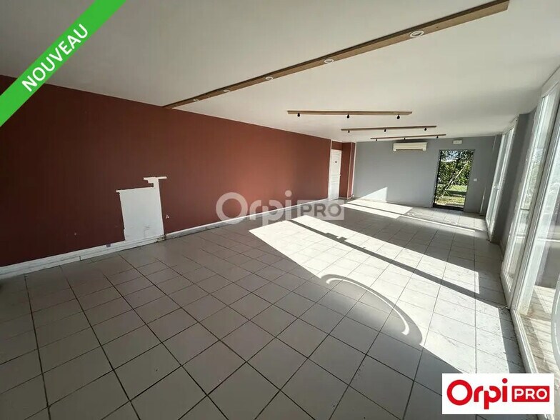 Local commercial dans Guilherand-Granges à louer - Photo de l’immeuble – Image 3 sur 5