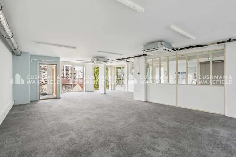 77 Rue Jean Bleuzen, Vanves à louer - Photo de l’immeuble – Image 3 sur 14