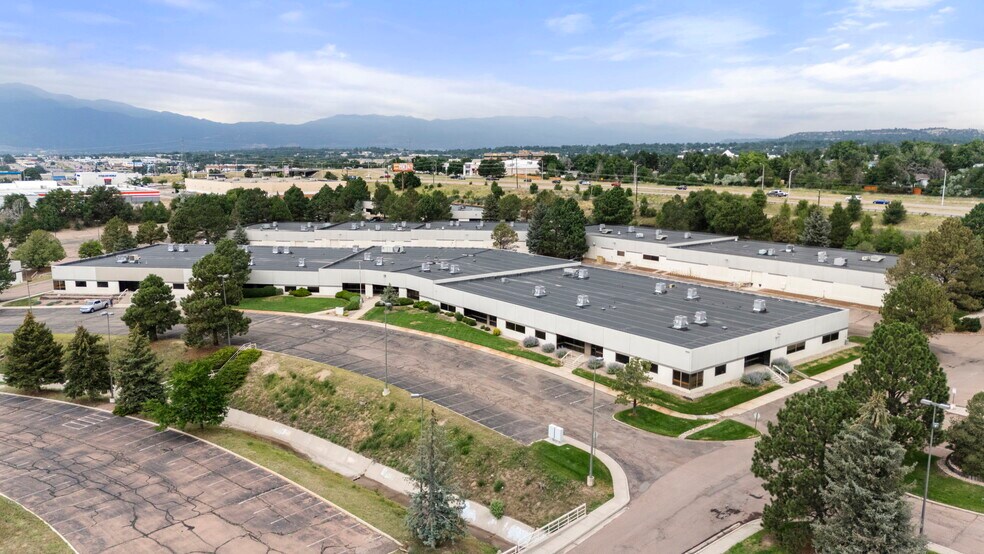 4040 E Bijou St, Colorado Springs, CO à louer - Photo de l’immeuble – Image 3 sur 21