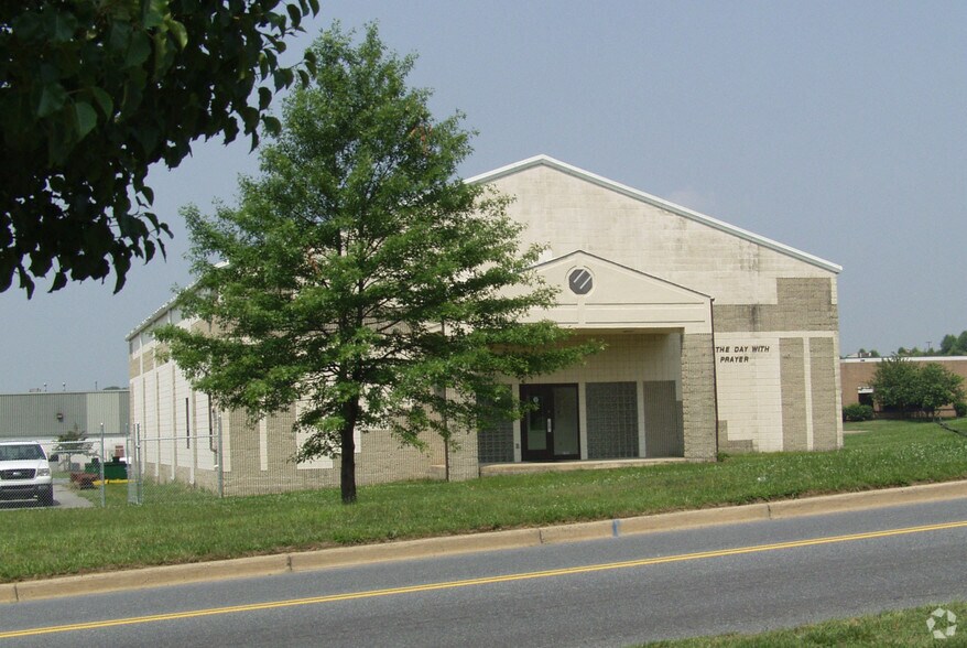 115 Quigley Blvd, New Castle, DE à louer - Photo de l’immeuble – Image 2 sur 5