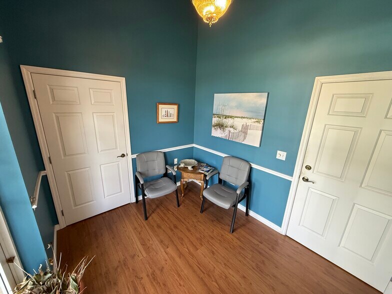 1515 Herbert St, Port Orange, FL à vendre - Photo intérieure – Image 3 sur 14