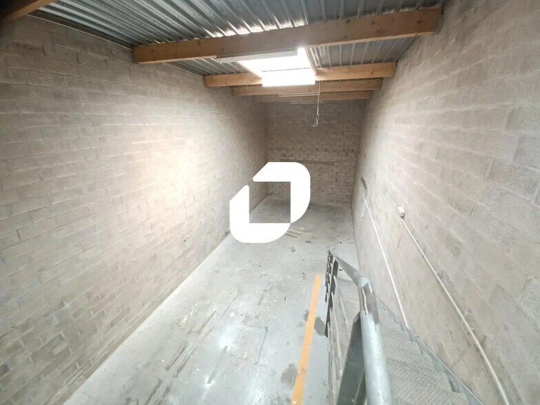 Local d’activités dans Ozoir-la-Ferrière à louer - Photo intérieure – Image 3 sur 10