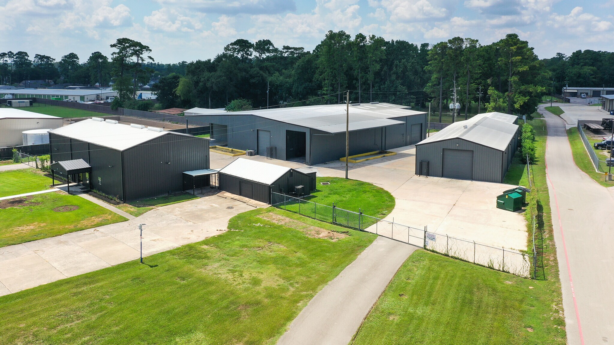 23609 W Hardy Rd, Spring, TX à louer Photo principale– Image 1 sur 13