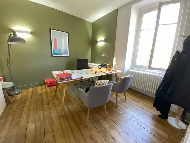 Bureau dans Rennes à vendre - Photo de l’immeuble – Image 3 sur 6