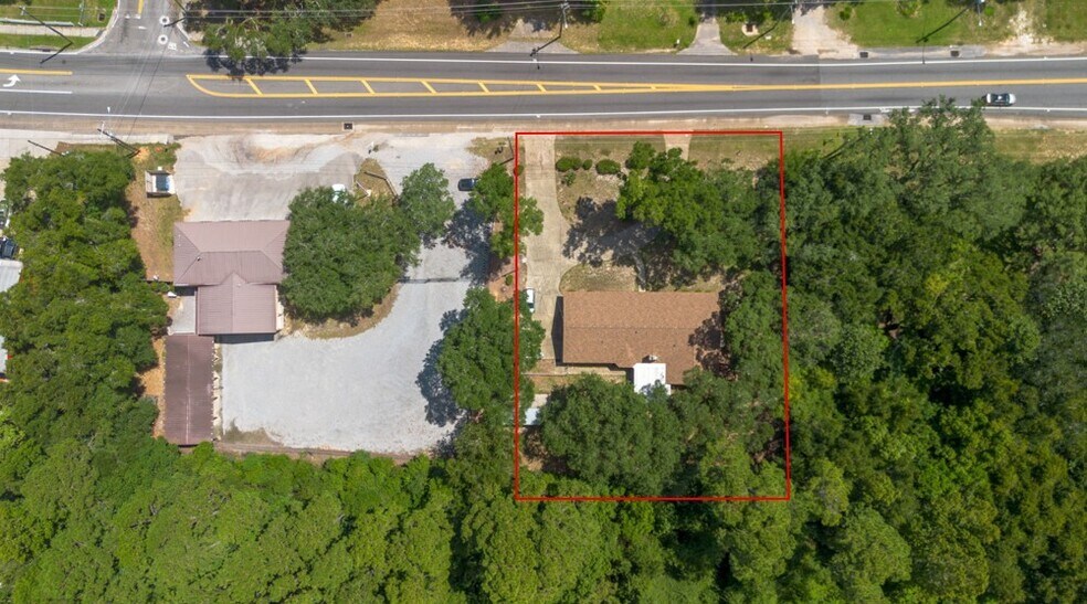 6904 Fairfield Dr, Pensacola, FL à vendre - Photo de l’immeuble – Image 1 sur 20