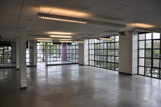 Indian Hill Blvd, Claremont, CA à louer Photo intérieure– Image 1 sur 3