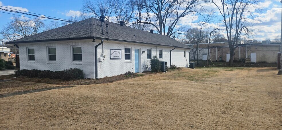 126 E Fairmount Ave, Cedartown, GA à vendre - Photo de l’immeuble – Image 2 sur 18