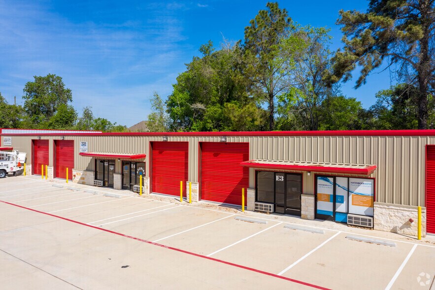 11412 Spring Cypress Rd, Tomball, TX à louer - Photo de l’immeuble – Image 2 sur 3