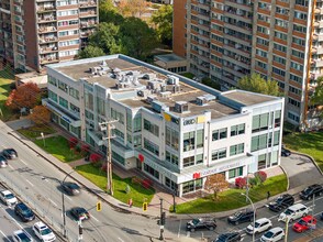 180 Pl De La Côte-Vertu, Montréal, QC - VUE AÉRIENNE vue de carte