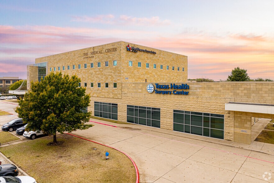 8080 State Highway 121, McKinney, TX à louer - Photo de l’immeuble – Image 2 sur 9