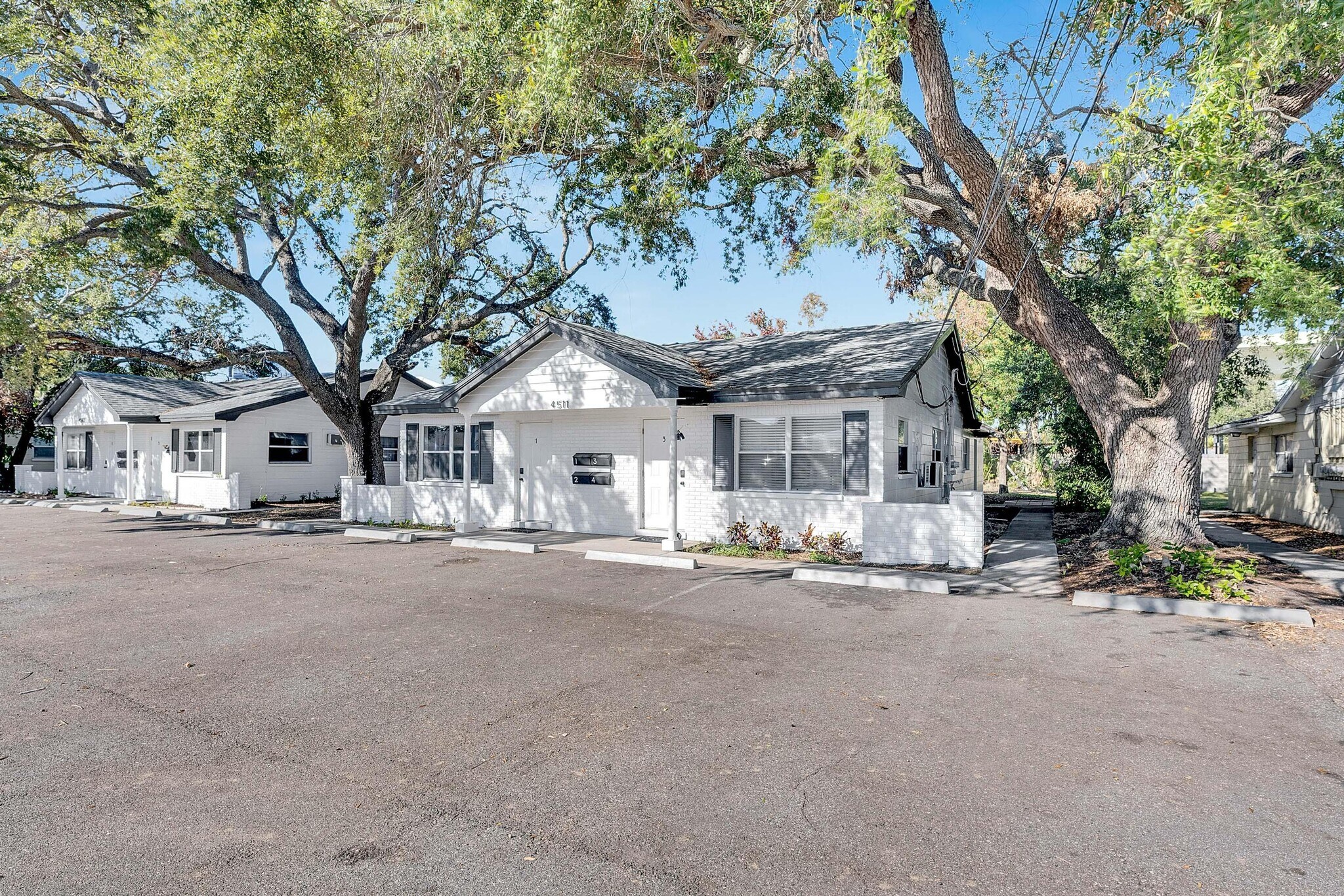 4511-4513 Mcelroy Ave, Tampa, FL à vendre Photo de l’immeuble– Image 1 sur 51