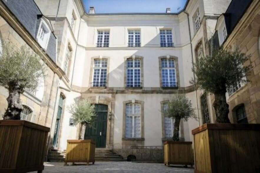 Bureau dans Rennes à louer - Photo de l’immeuble – Image 1 sur 5