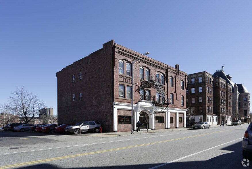 463 Merrimack St, Lowell, MA à louer - Photo de l’immeuble – Image 2 sur 6
