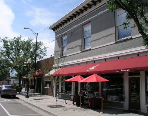 2569-2579 W Main St, Littleton, CO à louer - Photo de l’immeuble – Image 1 sur 21