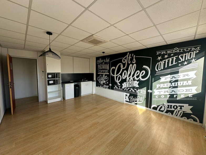 Bureau dans Strasbourg à vendre - Photo intérieure – Image 2 sur 13
