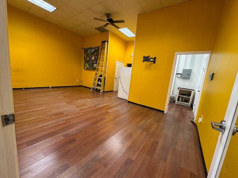 12916 Malcomson Rd, Houston, TX à louer - Photo de l’immeuble – Image 2 sur 15