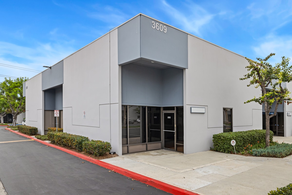 3621 W MacArthur Blvd, Santa Ana, CA à louer Photo intérieure– Image 1 sur 23