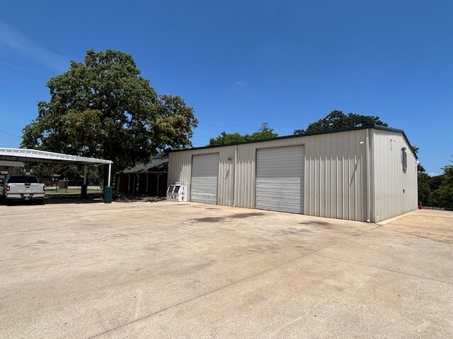 124 Brown Trl, Hurst, TX à vendre - Photo de l’immeuble – Image 3 sur 3