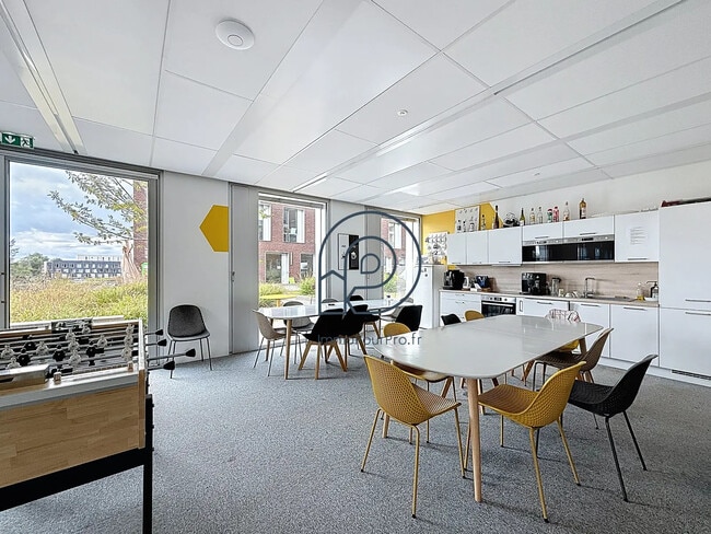 Plus de détails pour Bureau à vendre