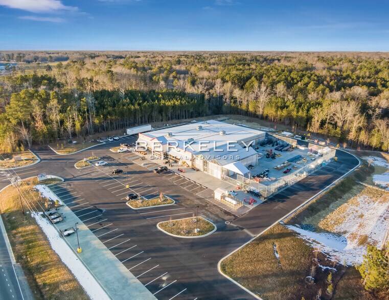 183 General Puller Hwy, Saluda, VA à vendre - Photo de l’immeuble – Image 2 sur 12