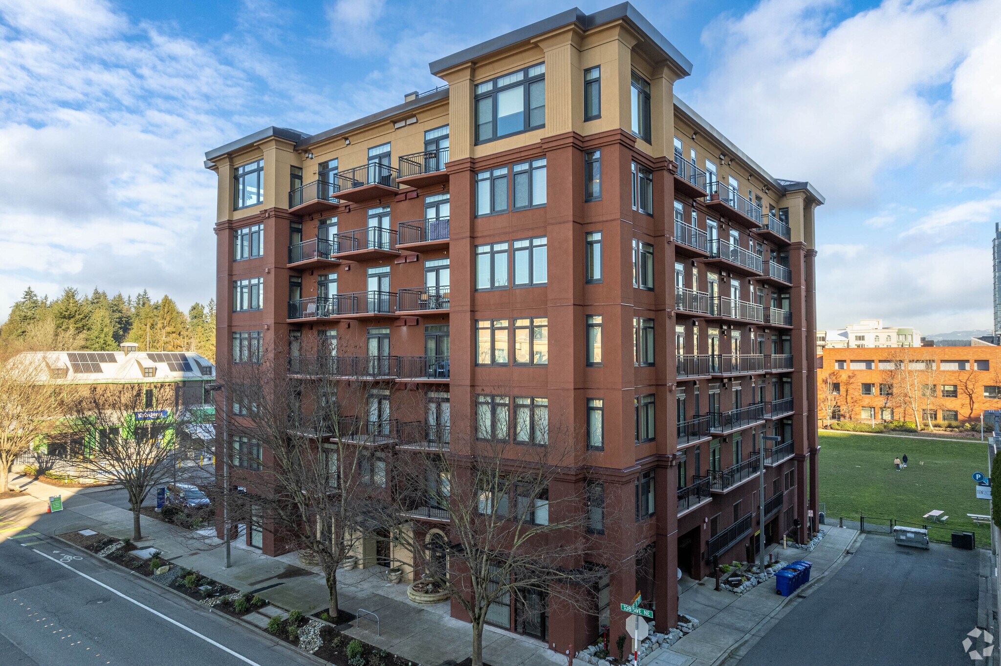 1106 108th Ave NE, Bellevue, WA à vendre Photo principale– Image 1 sur 9