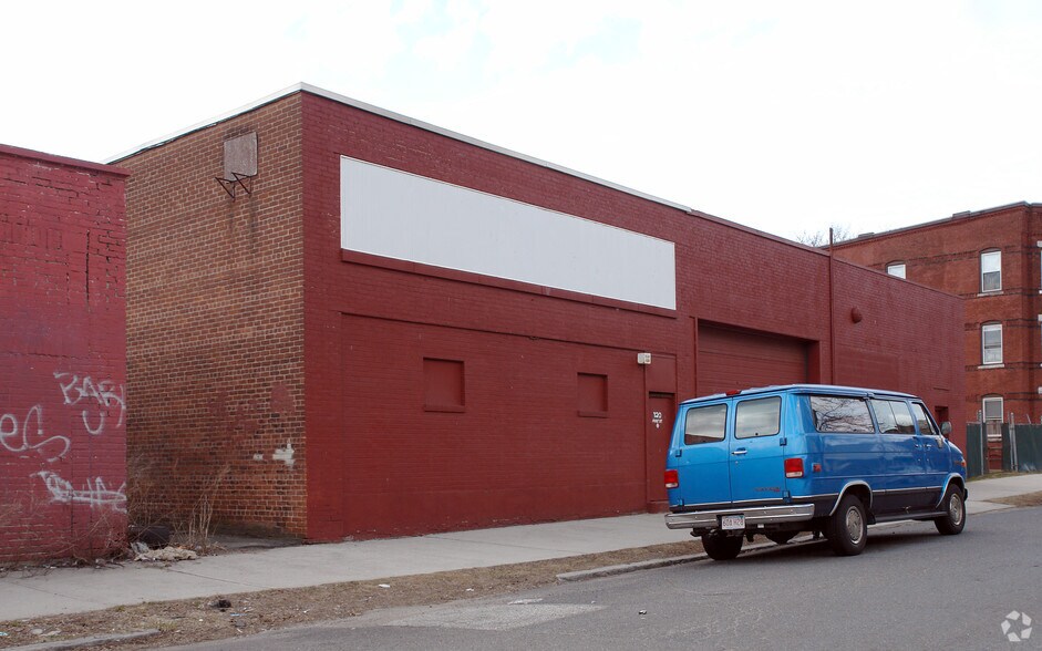 120 Pine St, Holyoke, MA à vendre - Photo principale – Image 1 sur 2