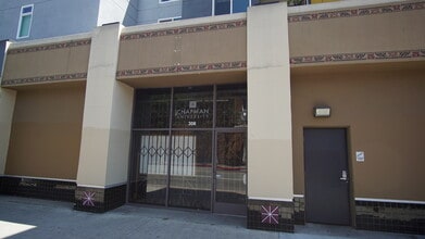 301 W 2nd St, Santa Ana, CA à louer Photo de l’immeuble– Image 1 sur 1
