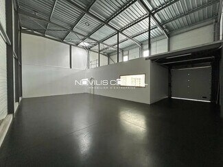 Plus de détails pour Local d'activités à louer