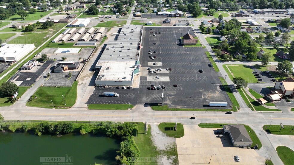 100 Hall St, Coffeyville, KS à louer - Photo de l’immeuble – Image 3 sur 29
