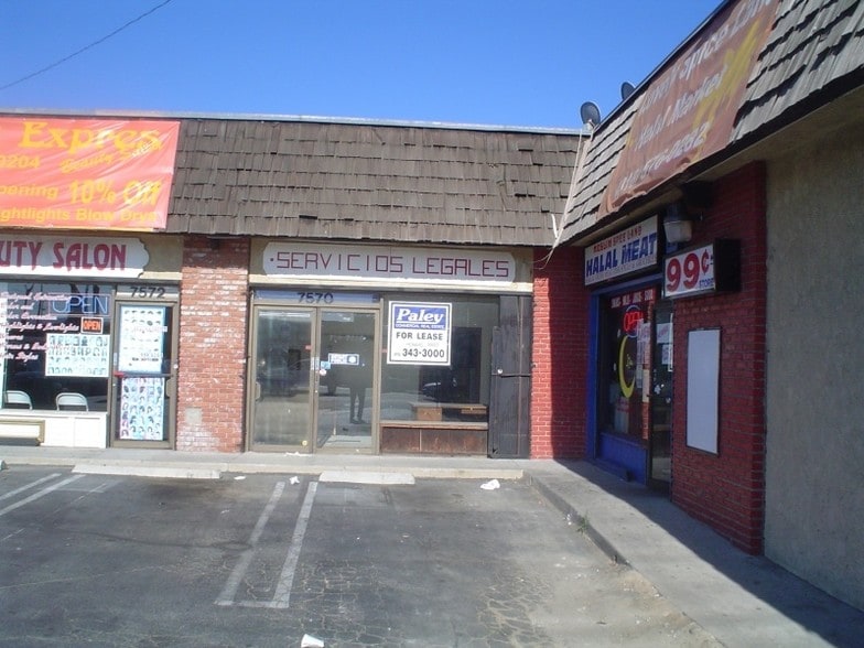 20060 Saticoy St, Winnetka, CA à louer - Photo de l’immeuble – Image 3 sur 16