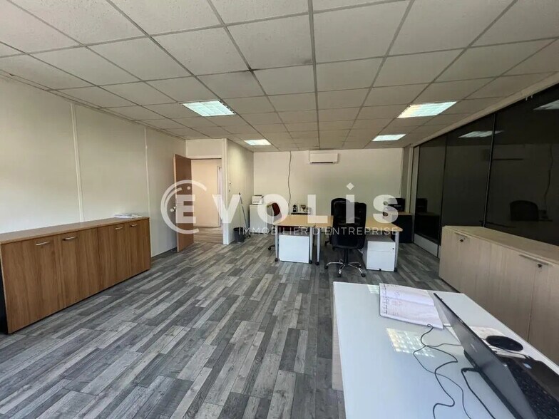 Bureau dans Neuilly-sur-Marne à louer - Photo de l’immeuble – Image 2 sur 6