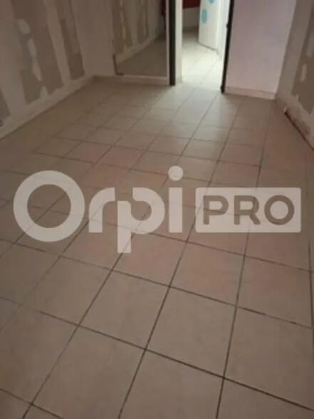 Local commercial dans Noyon à louer - Photo de l’immeuble – Image 3 sur 5