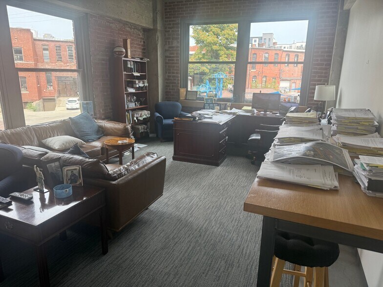2100 Central St, Kansas City, MO à louer - Photo de l’immeuble – Image 1 sur 10