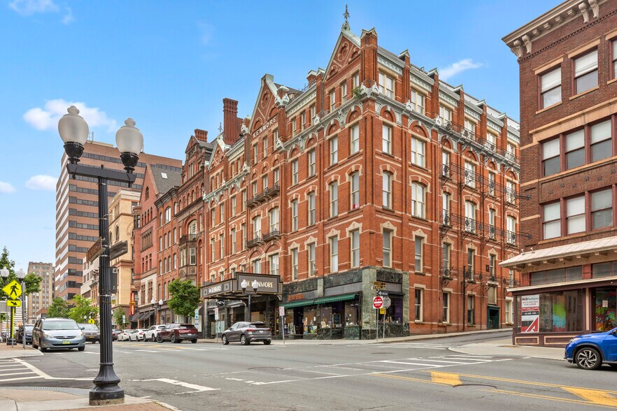 76 N Pearl St, Albany, NY à louer - Photo de l’immeuble – Image 2 sur 57