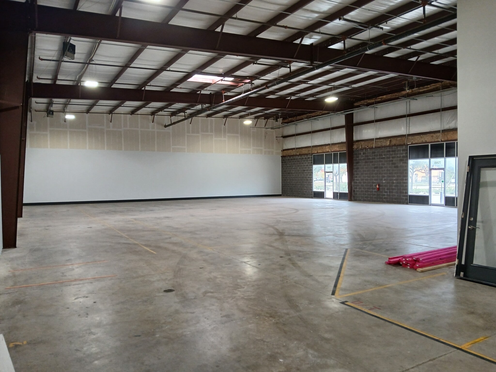 7265 W 43rd St, Houston, TX à louer Photo de l’immeuble– Image 1 sur 6