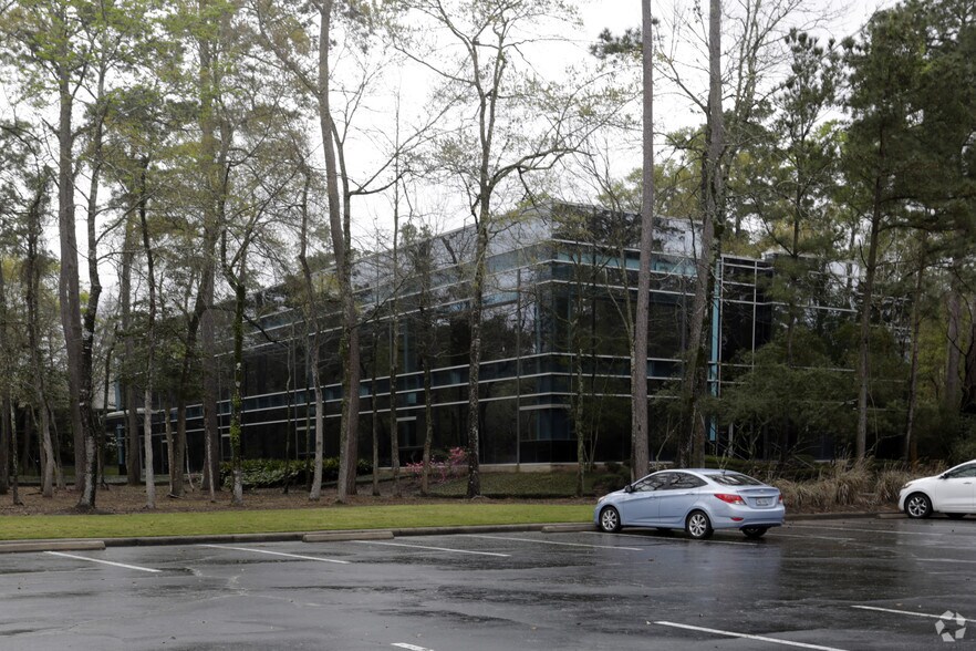 2201 Lake Woodlands Dr, Spring, TX à louer - Photo de l’immeuble – Image 3 sur 5