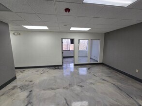 2323 Lake Club Dr, Columbus, OH à louer Photo intérieure– Image 1 sur 4