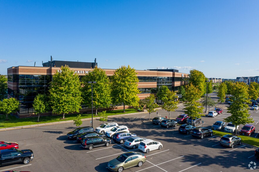 12000 Elm Creek Blvd, Maple Grove, MN à louer - Photo de l’immeuble – Image 1 sur 9