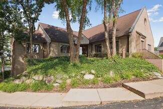 Plus de détails pour 1181 N Milford Rd, Milford, MI - Bureau à vendre