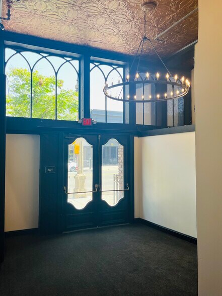 3638 University Ave, Riverside, CA à louer - Hall d’entrée – Image 2 sur 17