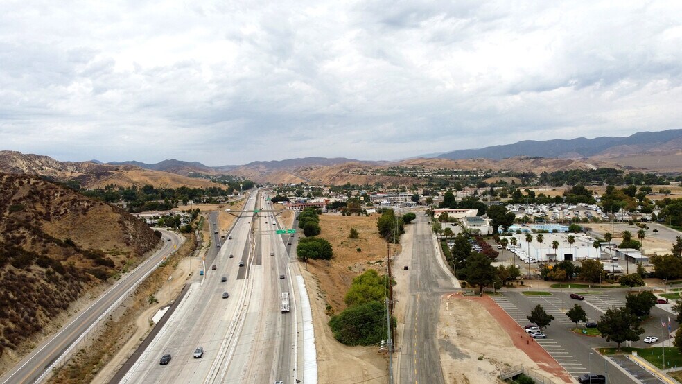31411 Castaic Rd, Castaic, CA à vendre - Aérien – Image 3 sur 7