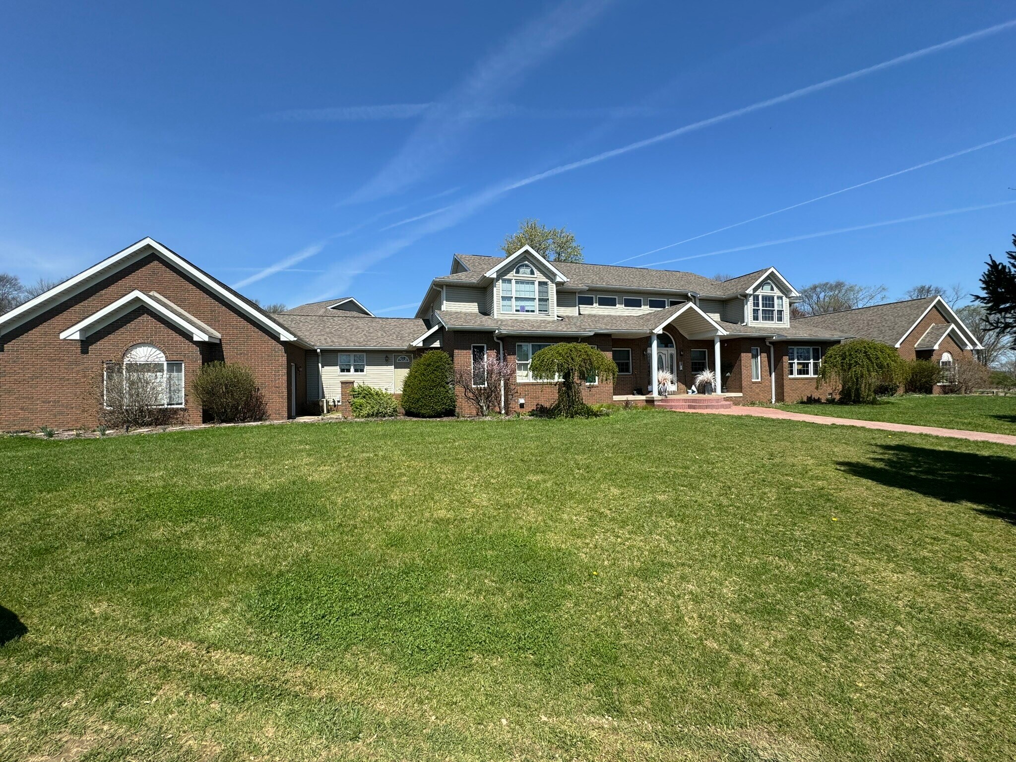 1173 Manchester Ave SW, North Lawrence, OH à vendre Photo de l’immeuble– Image 1 sur 47
