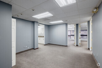 255 E Brown St, Birmingham, MI à louer Photo intérieure– Image 1 sur 3