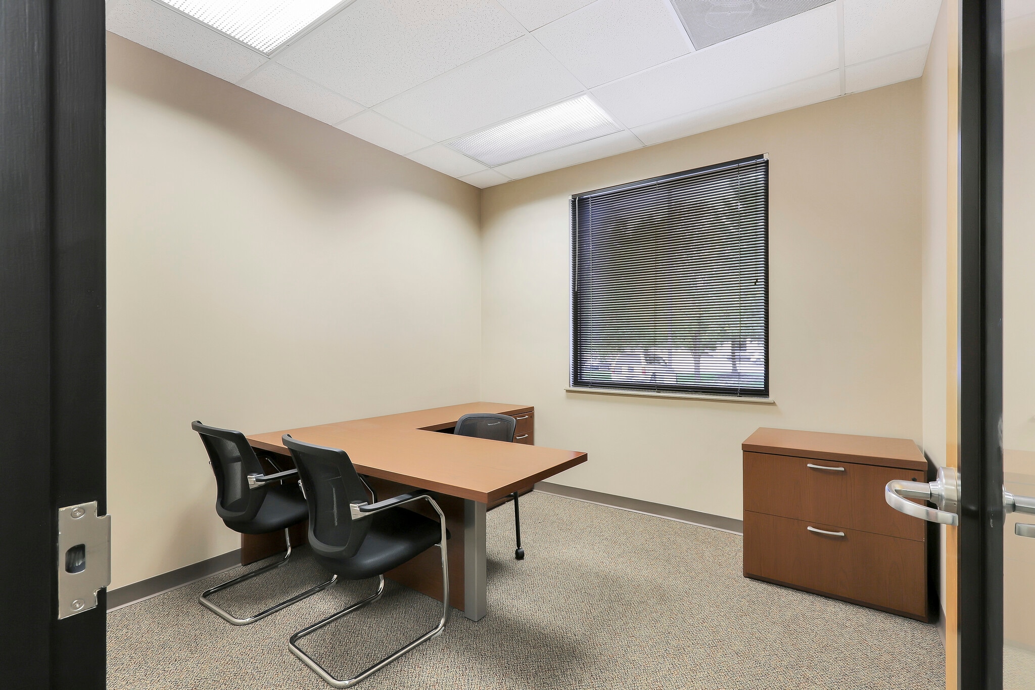 691 Trade Center Blvd, Chesterfield, MO à louer Photo intérieure– Image 1 sur 1