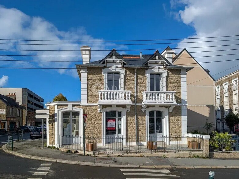 Bureau dans Dinard à louer - Photo de l’immeuble – Image 1 sur 7