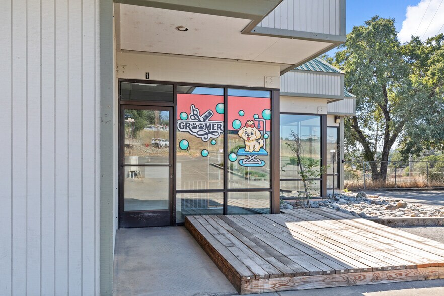 4050 Durock Rd, Shingle Springs, CA à louer - Photo de l’immeuble – Image 3 sur 13