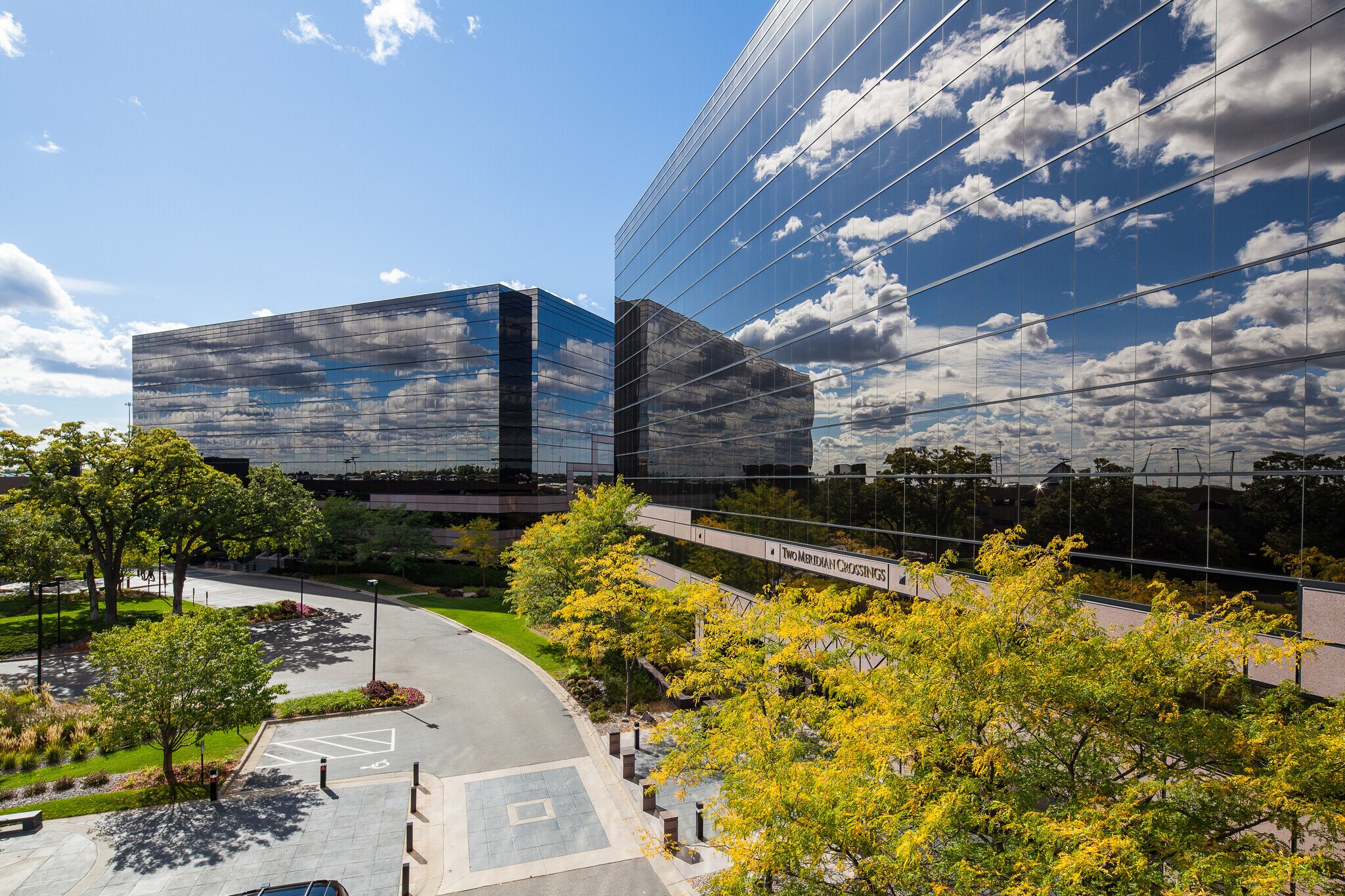 1 Meridian Crossings, Richfield, MN à louer Photo principale– Image 1 sur 12