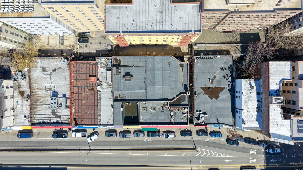 239 E Tremont Ave, Bronx, NY à vendre - Photo de l’immeuble – Image 3 sur 26