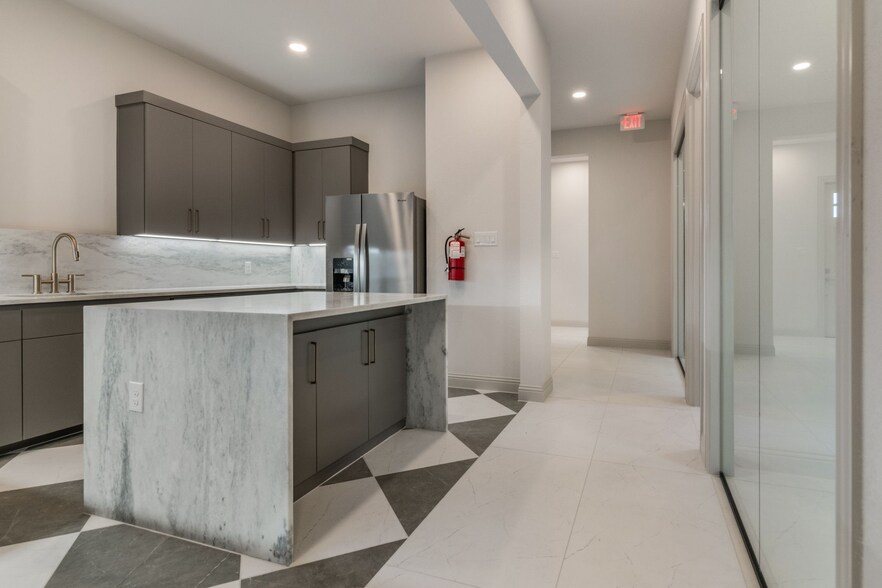 7720 Rufe Snow Dr, Fort Worth, TX à louer - Photo intérieure – Image 2 sur 10