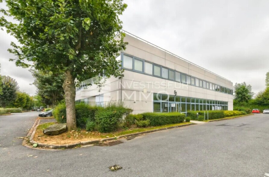 Local d’activités dans Roissy-en-France à louer - Photo de l’immeuble – Image 1 sur 4